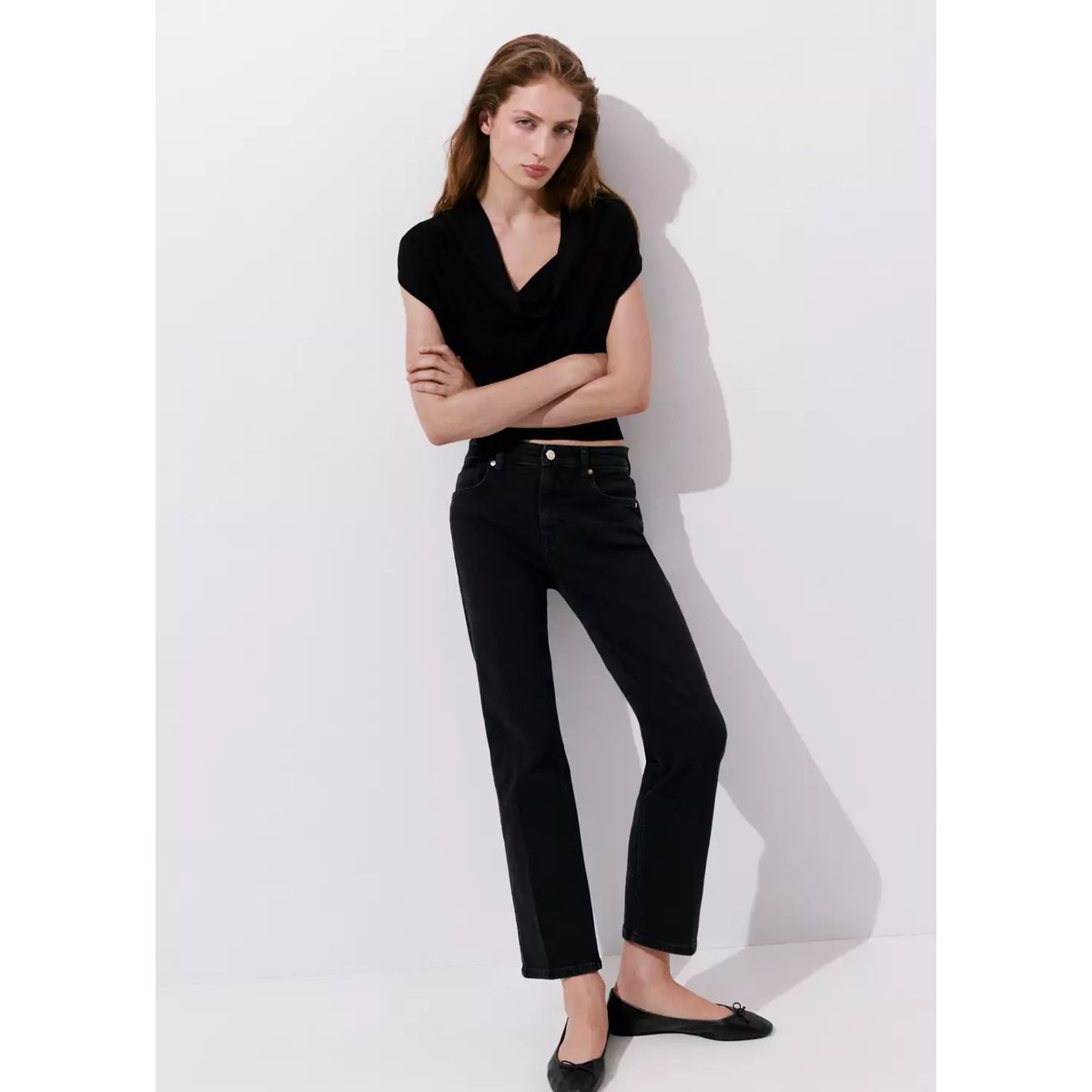 Jean Sienna flare crop black denim, MANGO