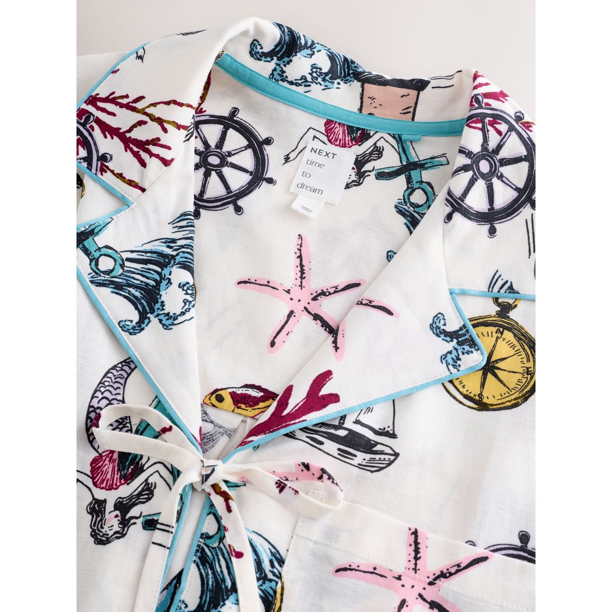 Ensemble pyjama short à nouer sur le devant sirène de crème, NEXT