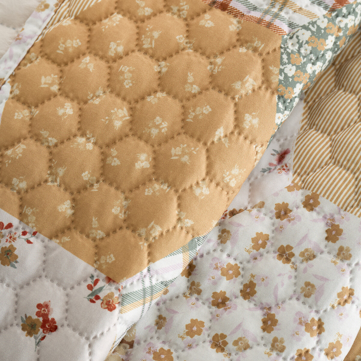 Floral Patchwork Bedspread natural, CATHERINE LANSFIELD
