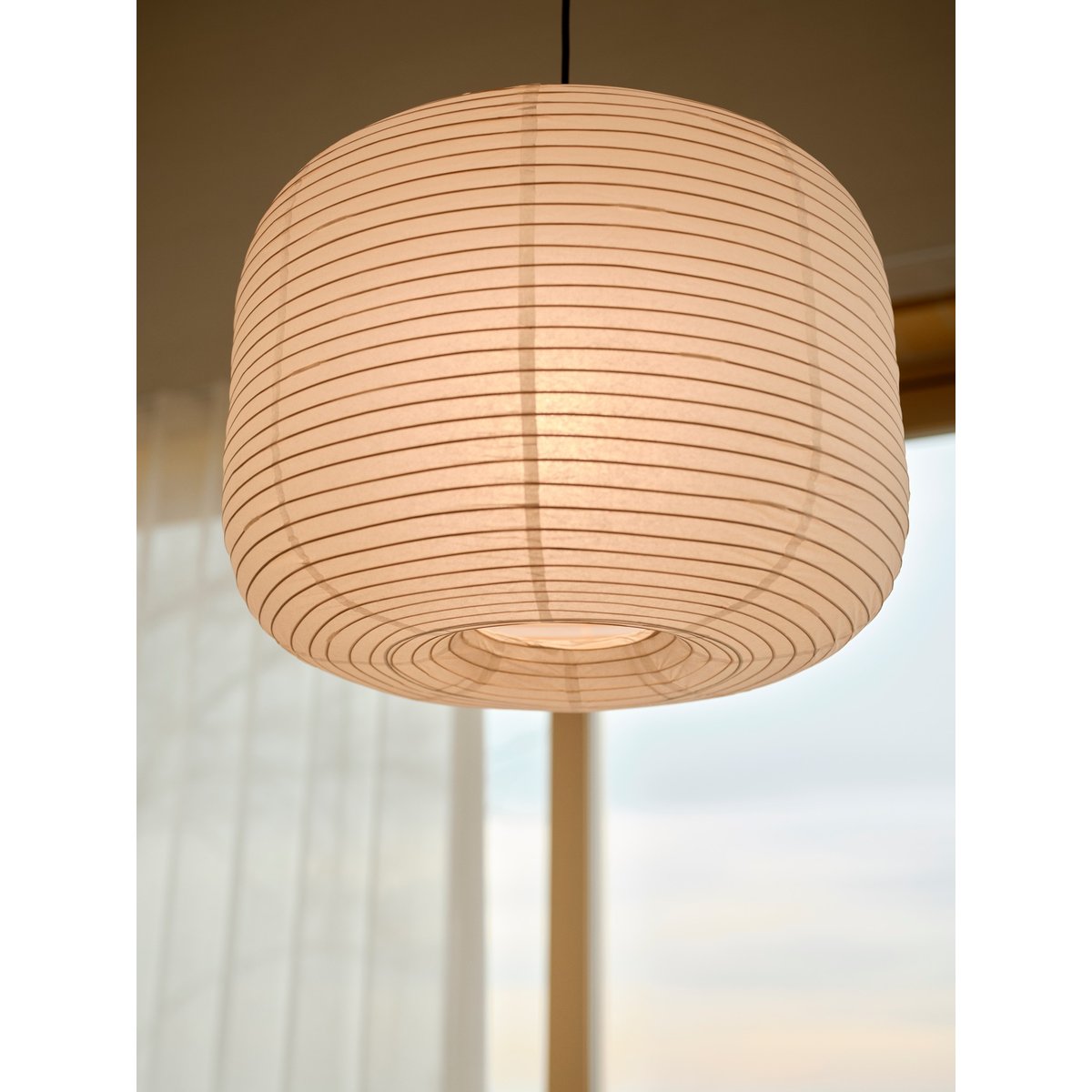 Abat-jour forme donut avec un style moderne blanc en papier, TUVA blanc, NORDLUX