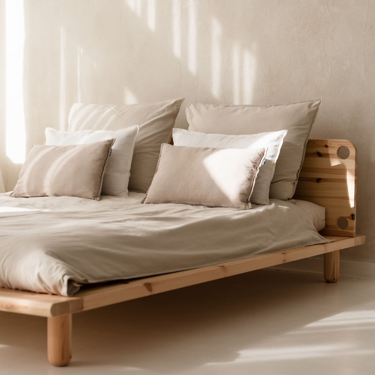 Lit en pin massif + matelas futon - PEEK BED bois clair, KARUP DESIGN