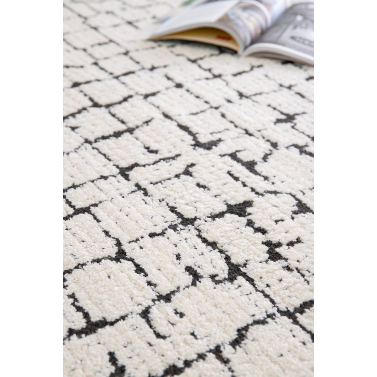 Tapis effet haut-et-bas ultra doux OBSIDIAN noir intense, AFK LIVING