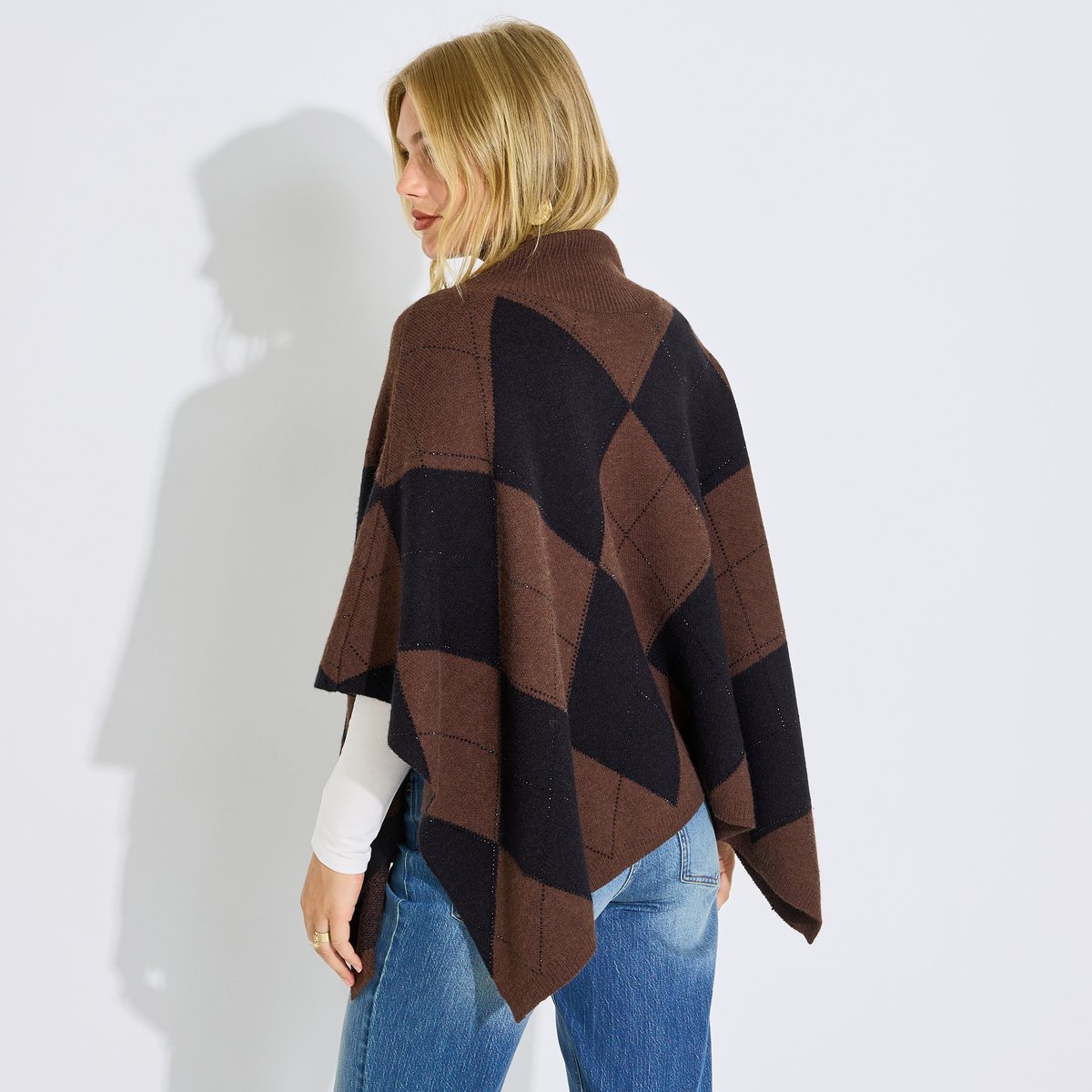 Poncho motif argyle avec sequins marron, GRAIN DE MALICE