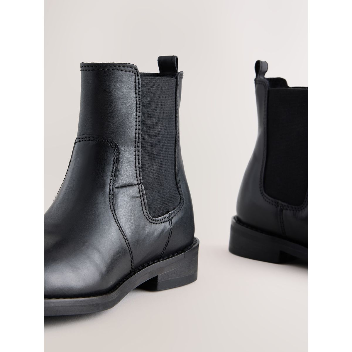 Bottes chelsea en cuir noir, NEXT