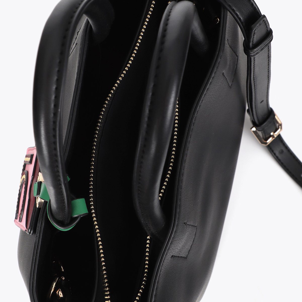 Sac à main à logo métallique avec porte cartes noir, LOLA CASADEMUNT