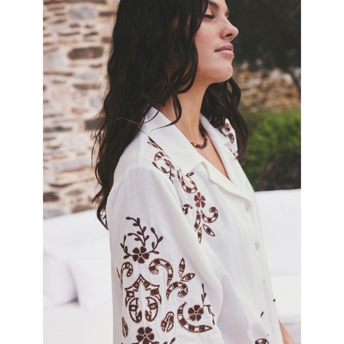 Chemise brodée à manches courtes blanc/brun chocolat, NEXT