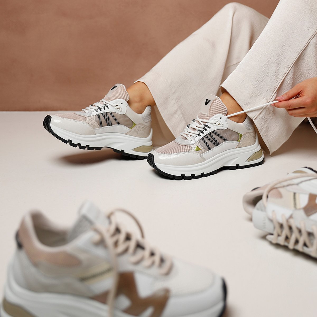 Baskets en cuir LIZ DAE blanc, VIA VAI
