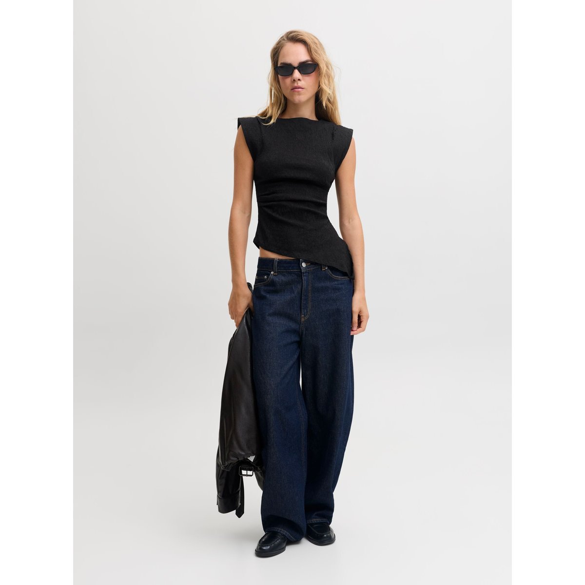 Top Asymétrique black 1, JJXX