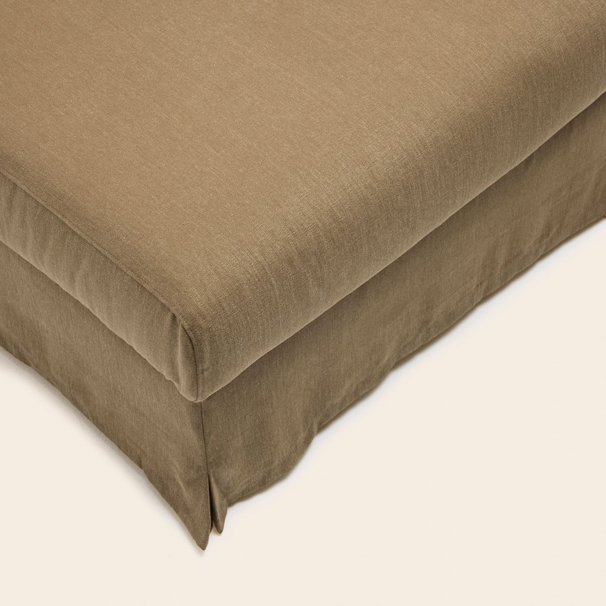Pouf en tissu naturel CLARIBEL barbate brun chaud, MADURA