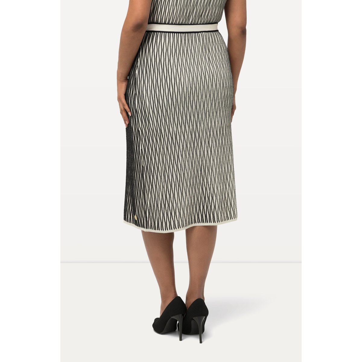 Jupe en maille avec taille élastique. blanc cassé, ULLA POPKEN