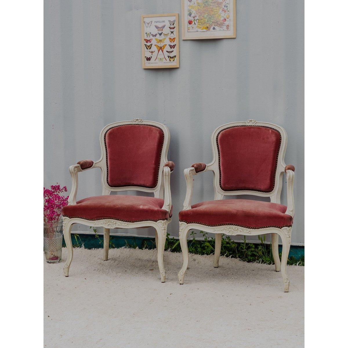 Paire de fauteuils en bois et velours rose Ernest N°987 - Bon état ecru, DEBONGOUT