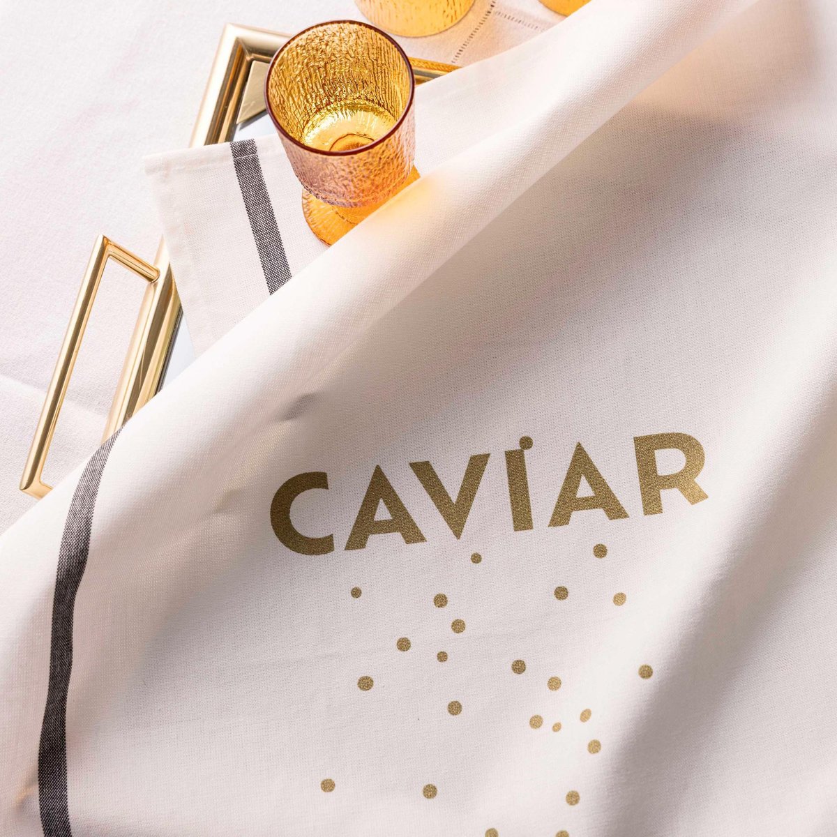 Torchon Caviar blanc, LA CERISE SUR LE GATEAU