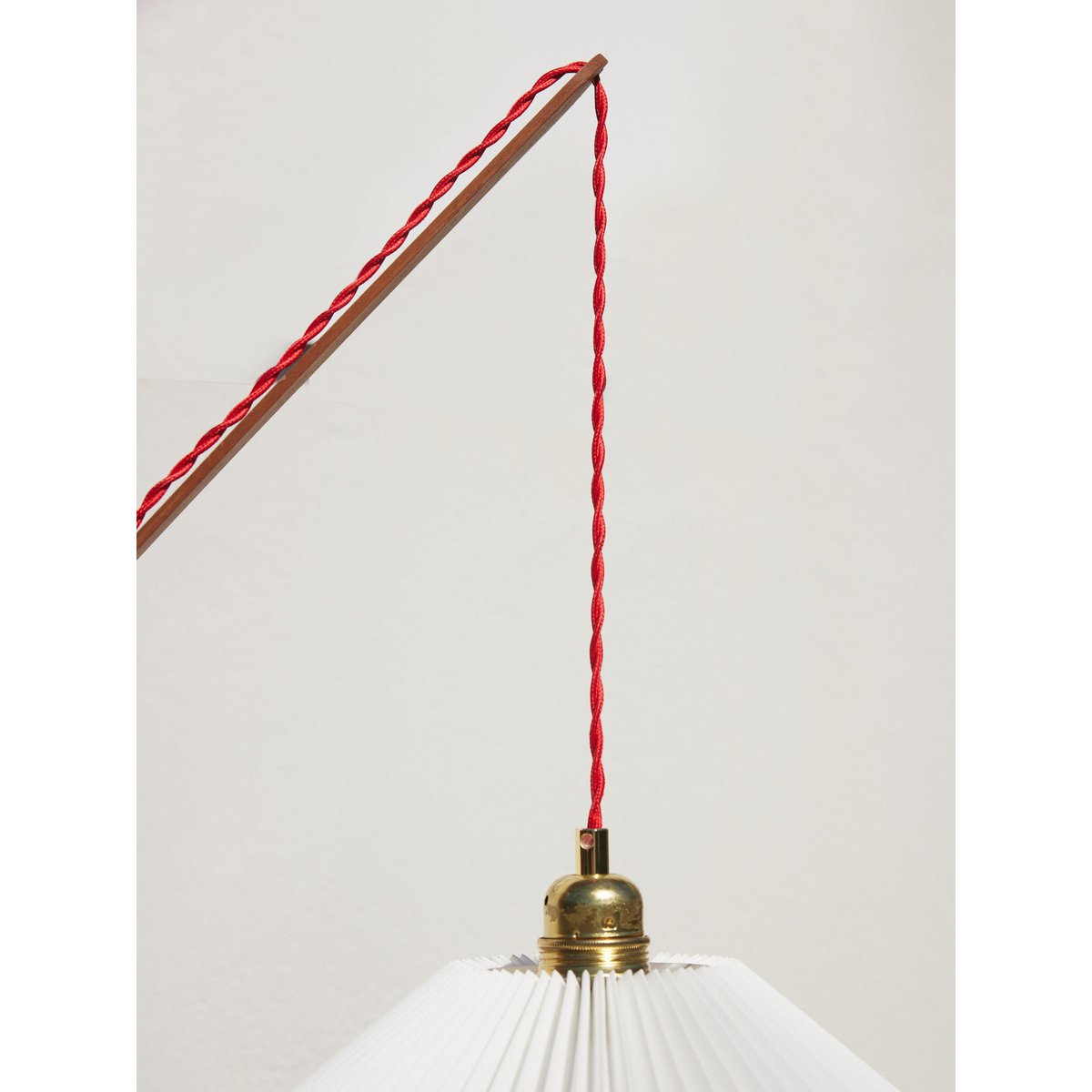 Lampadaire en bois Julien N°395 - Bon état bois foncé, DEBONGOUT
