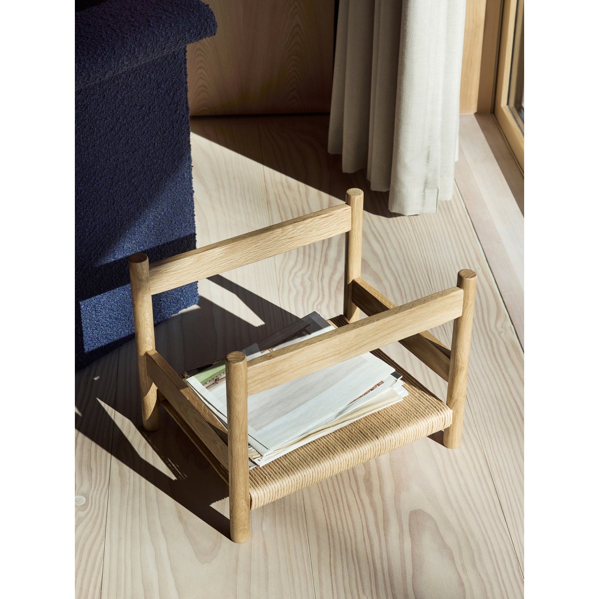 Porte-revues Oak wood Paper HERITAGE bois de chêne, HUBSCH