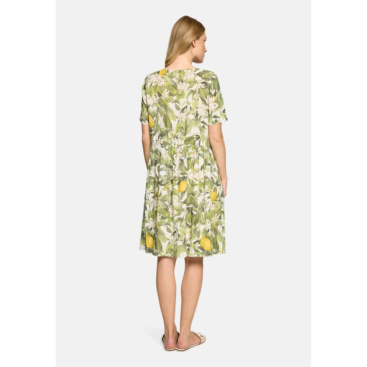 Robe casual à poches extérieures cream/green, CARTOON