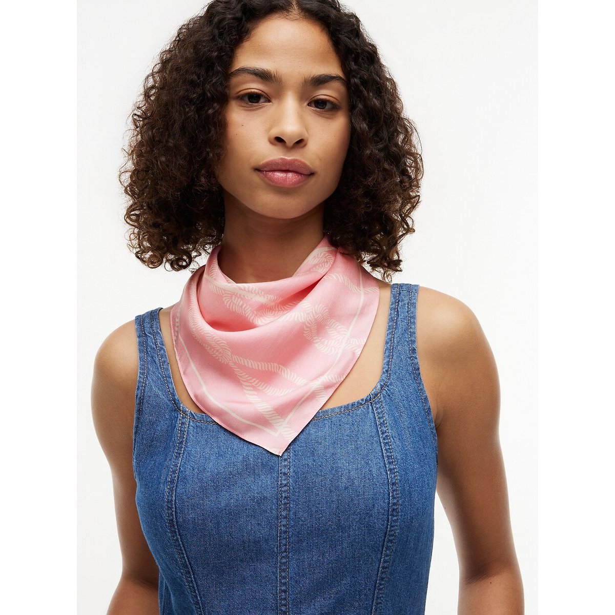 Foulard carré imprimé en soie rose, TOMMY HILFIGER