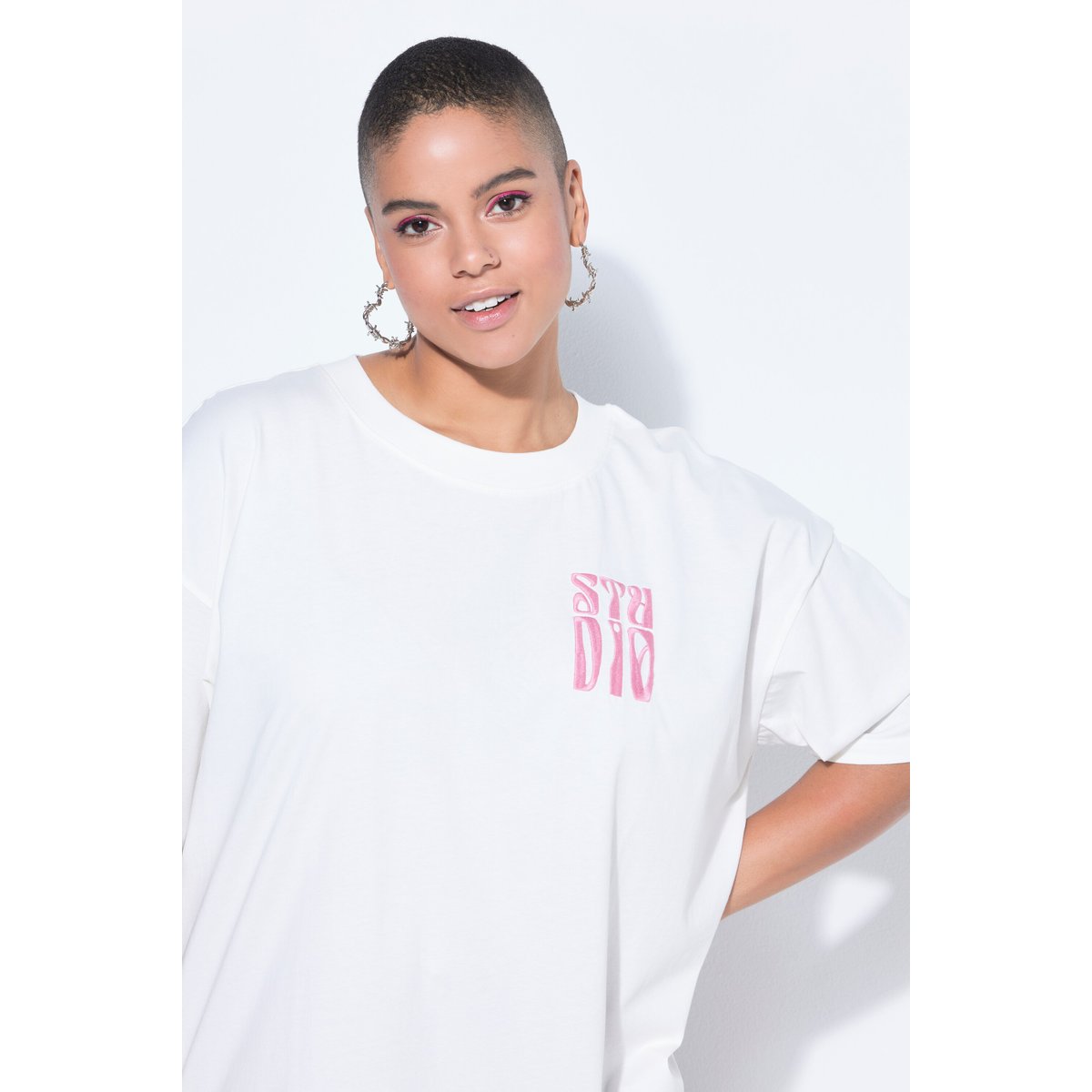 T-shirt oversize, message imprimé blanc cassé, STUDIO UNTOLD