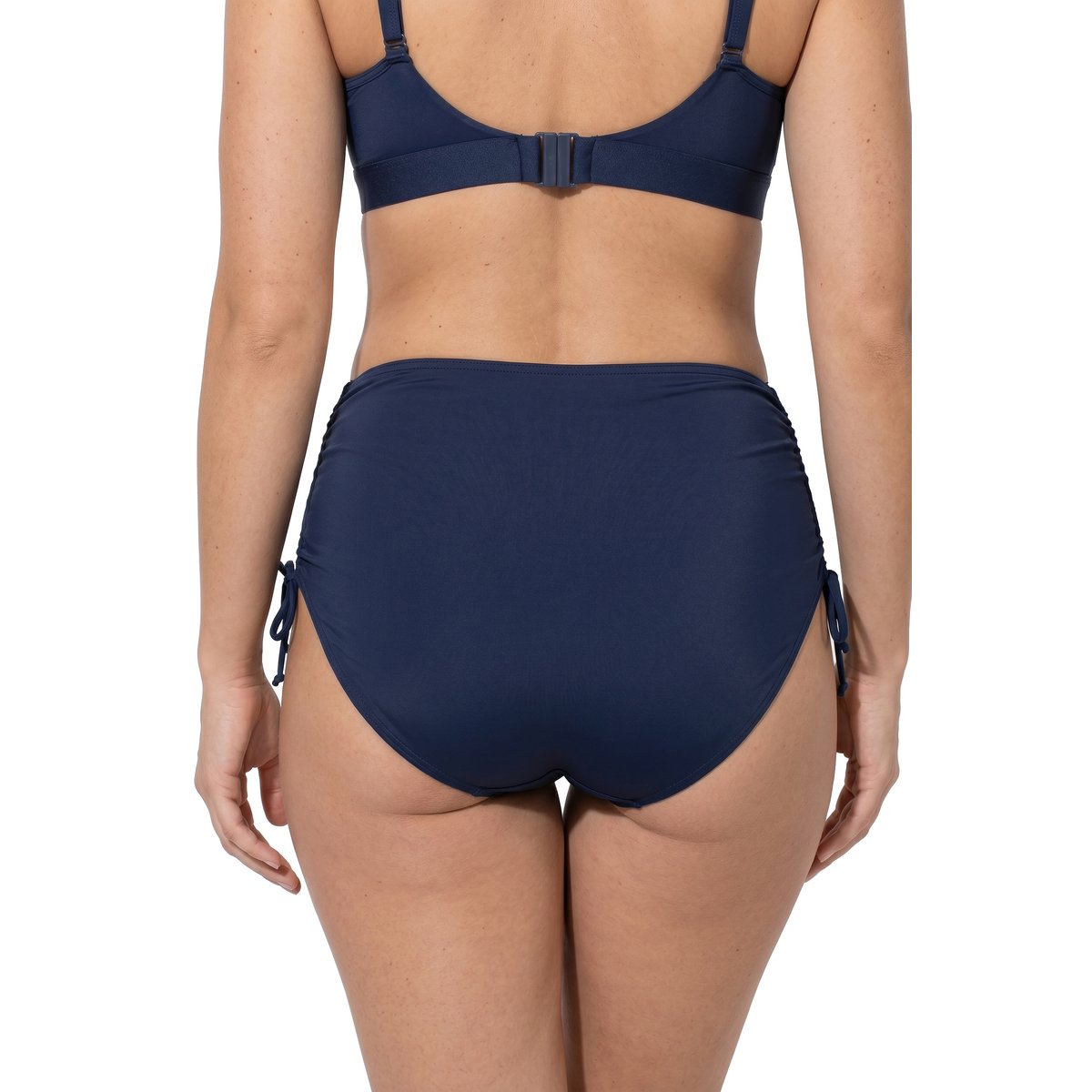 Bas de bikini. Doublé sur le devant. Cordons marine, ULLA POPKEN
