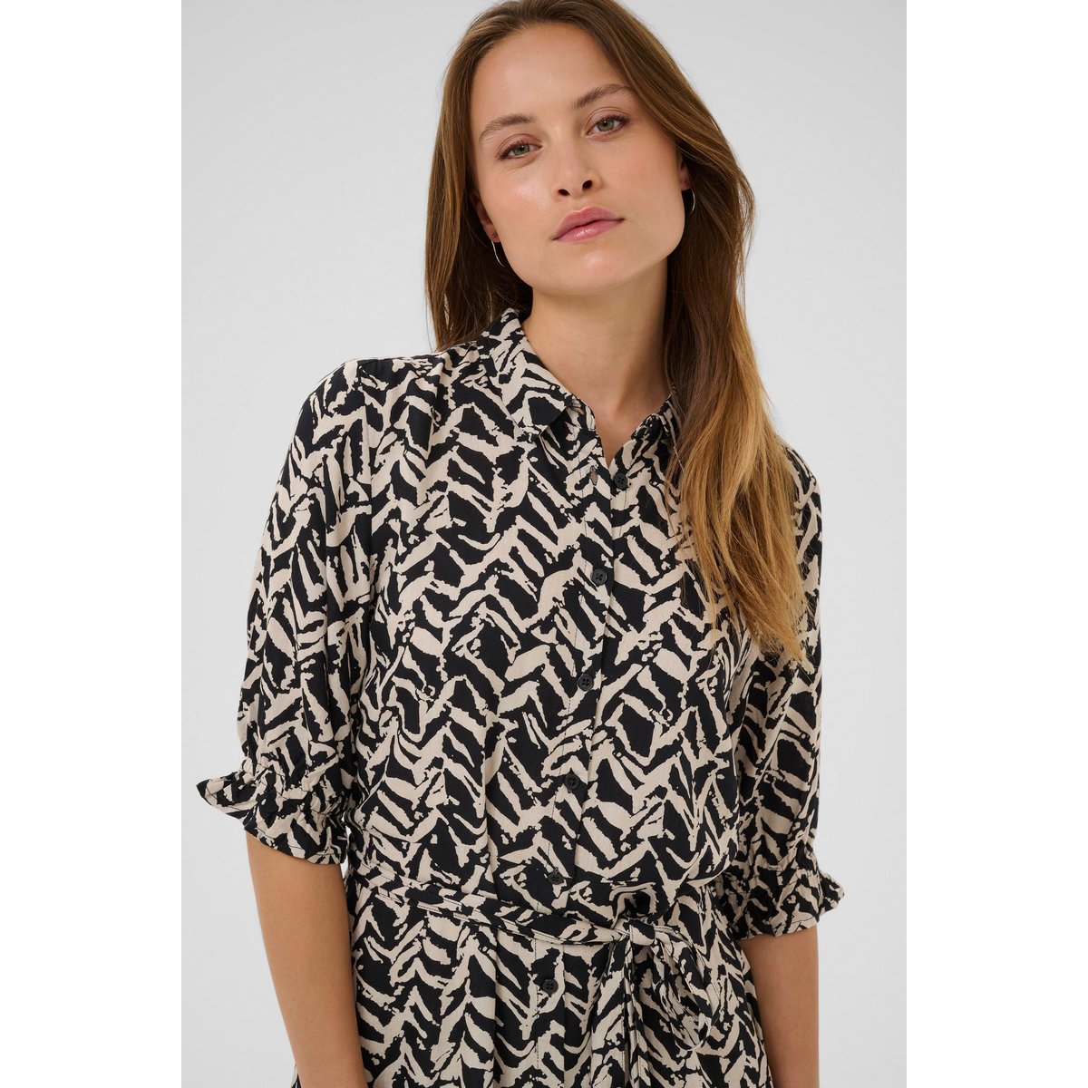 Robe noir beige black/feather grey lines, KAFFE