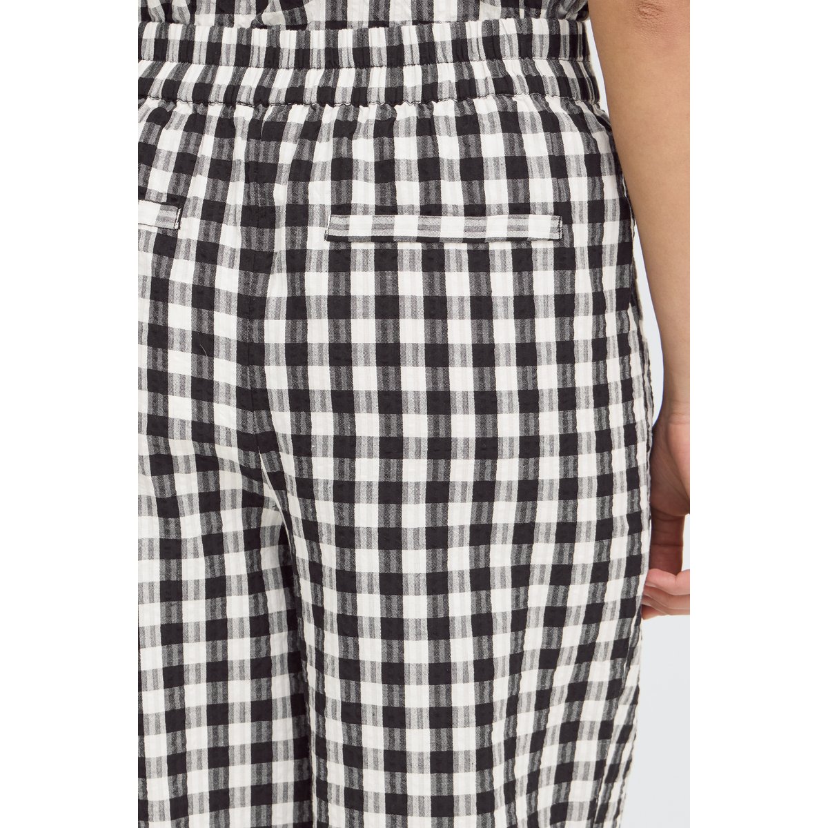 Pantalons coupe droite, longueur cheville, motif vichy black/white check, ICHI