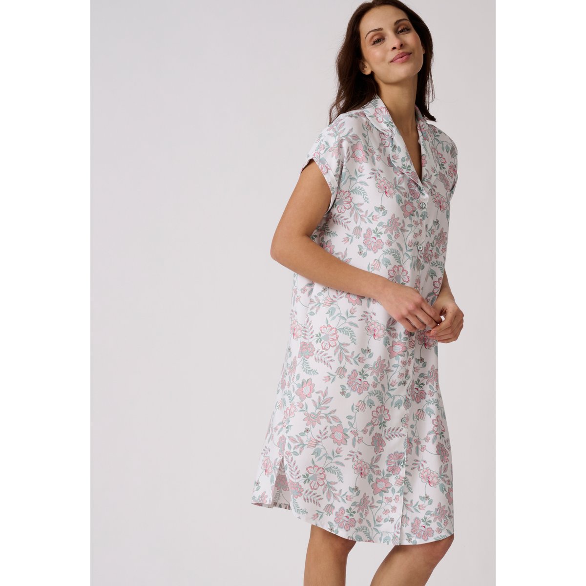 Chemise de nuit en pure viscose blanc bleu fleuri, DAMART