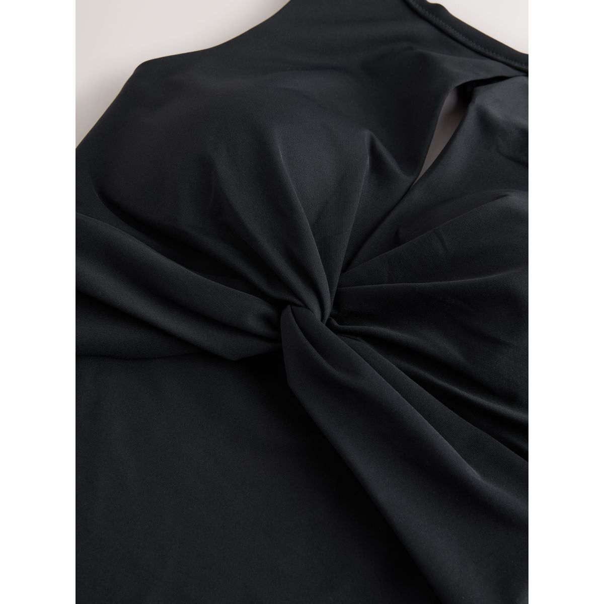 Maillot de bain à goutte d'eau et col montant noir, NEXT