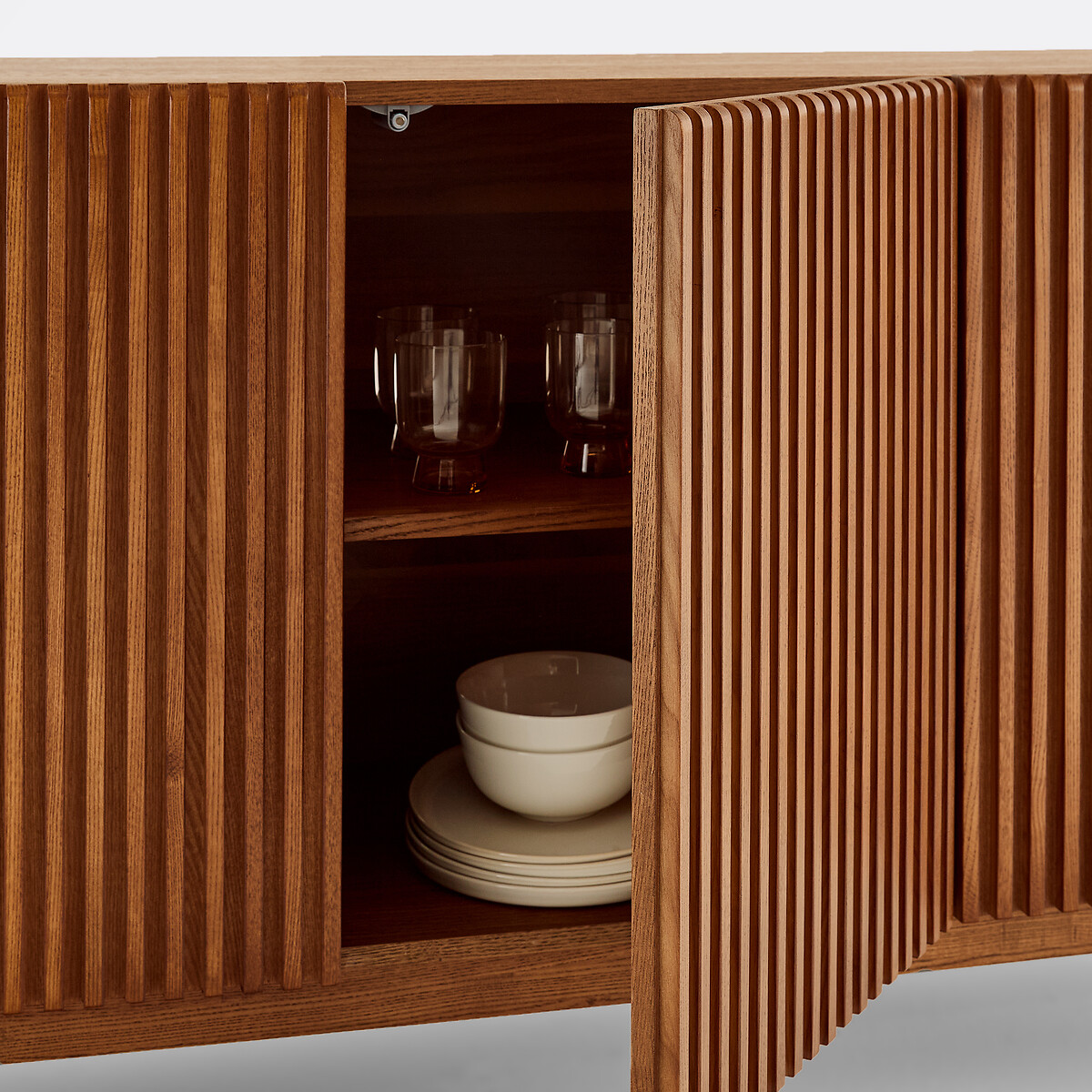 Credenza a 3 ante, frassino massiccio e impiallacciatura di frassino, NEOTTIE tinta color noce, LA REDOUTE INTERIEURS