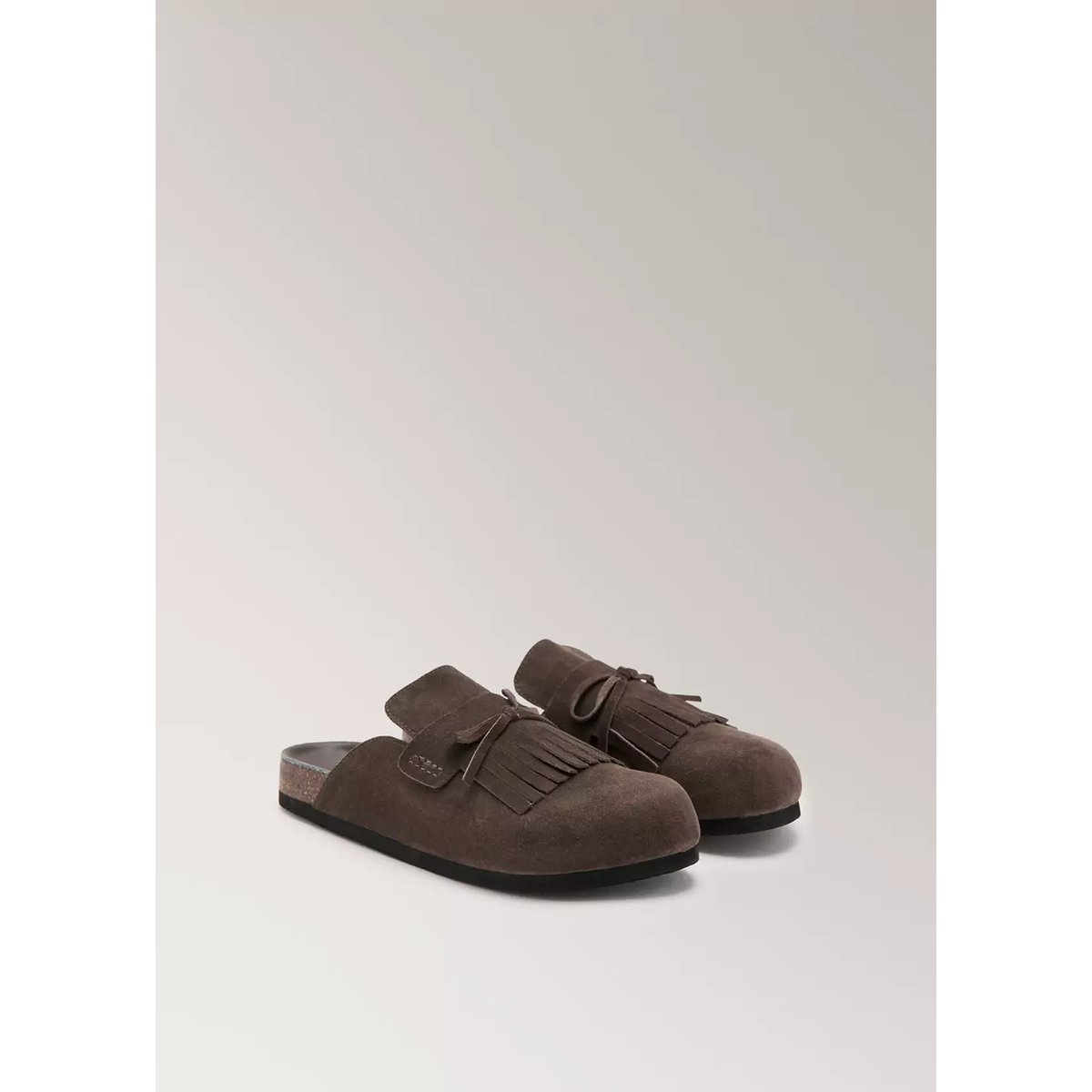 Chaussons sabots en cuir marron, MANGO