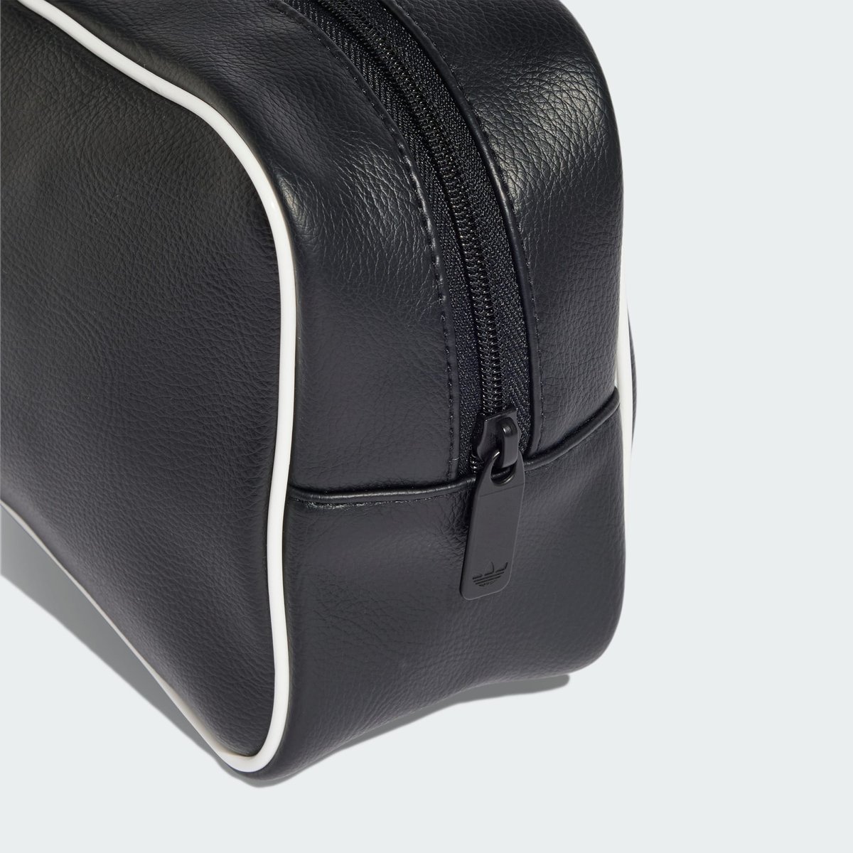 Sac Airliner Anses Longues Adicolor Sac Airliner Anses Longues Adicolor black, adidas Originals