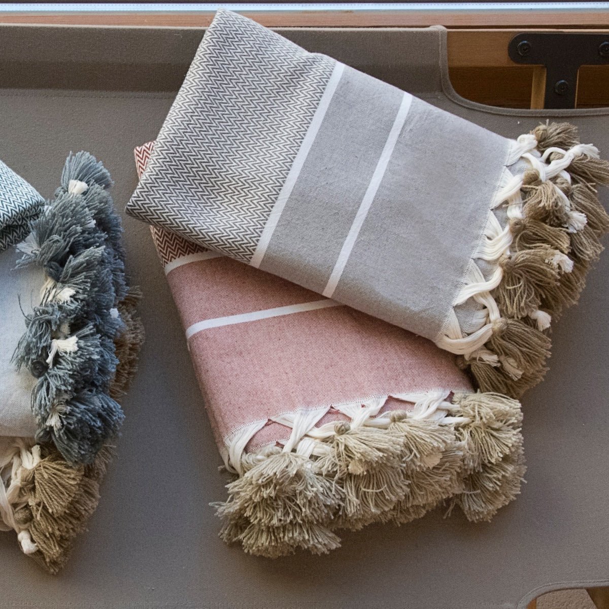 Plaid coton STOCKHOLM taupe, FEBRONIE