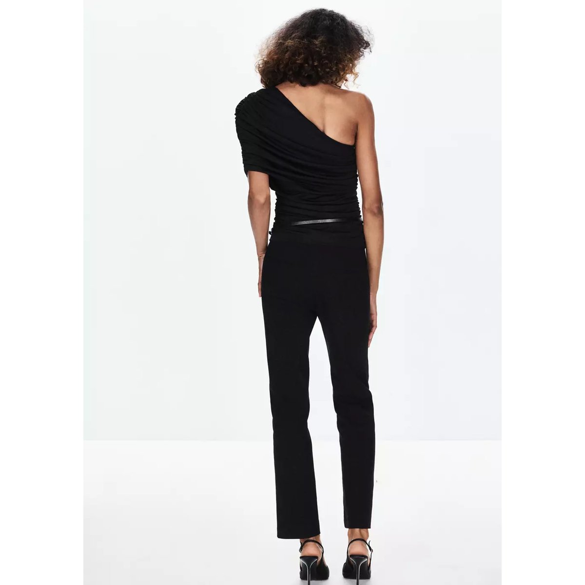 Top manches froncées noir, MANGO