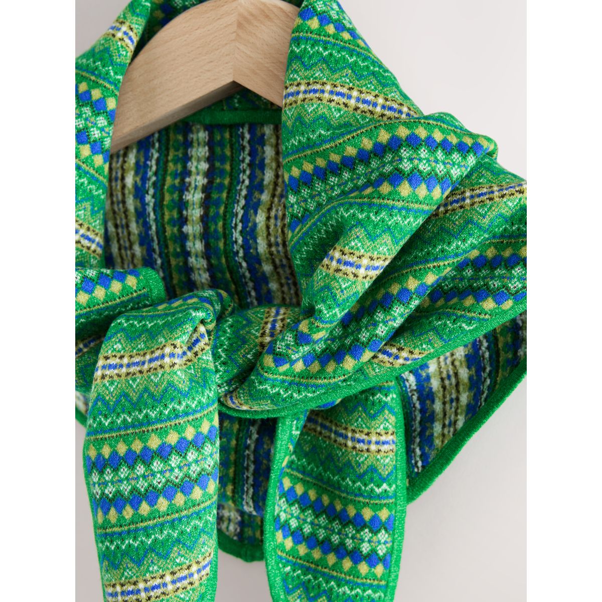Écharpe triangle en maille ultra-douce green fairisle, NEXT