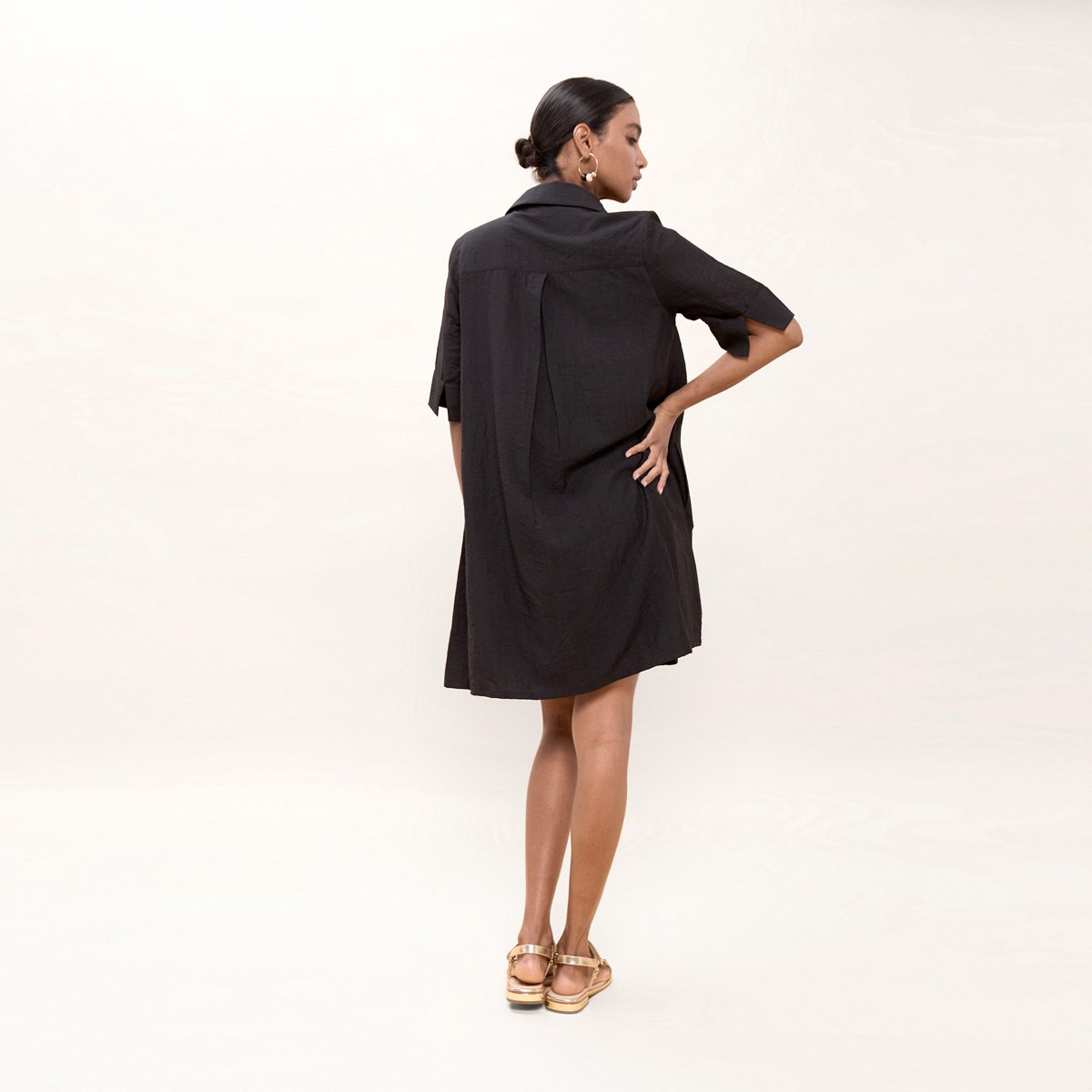Robe chemise courte brodée noir, LOLA CASADEMUNT