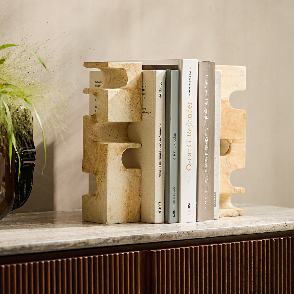 Set of 2 Dhania Travertine Bookends natural, AM.PM