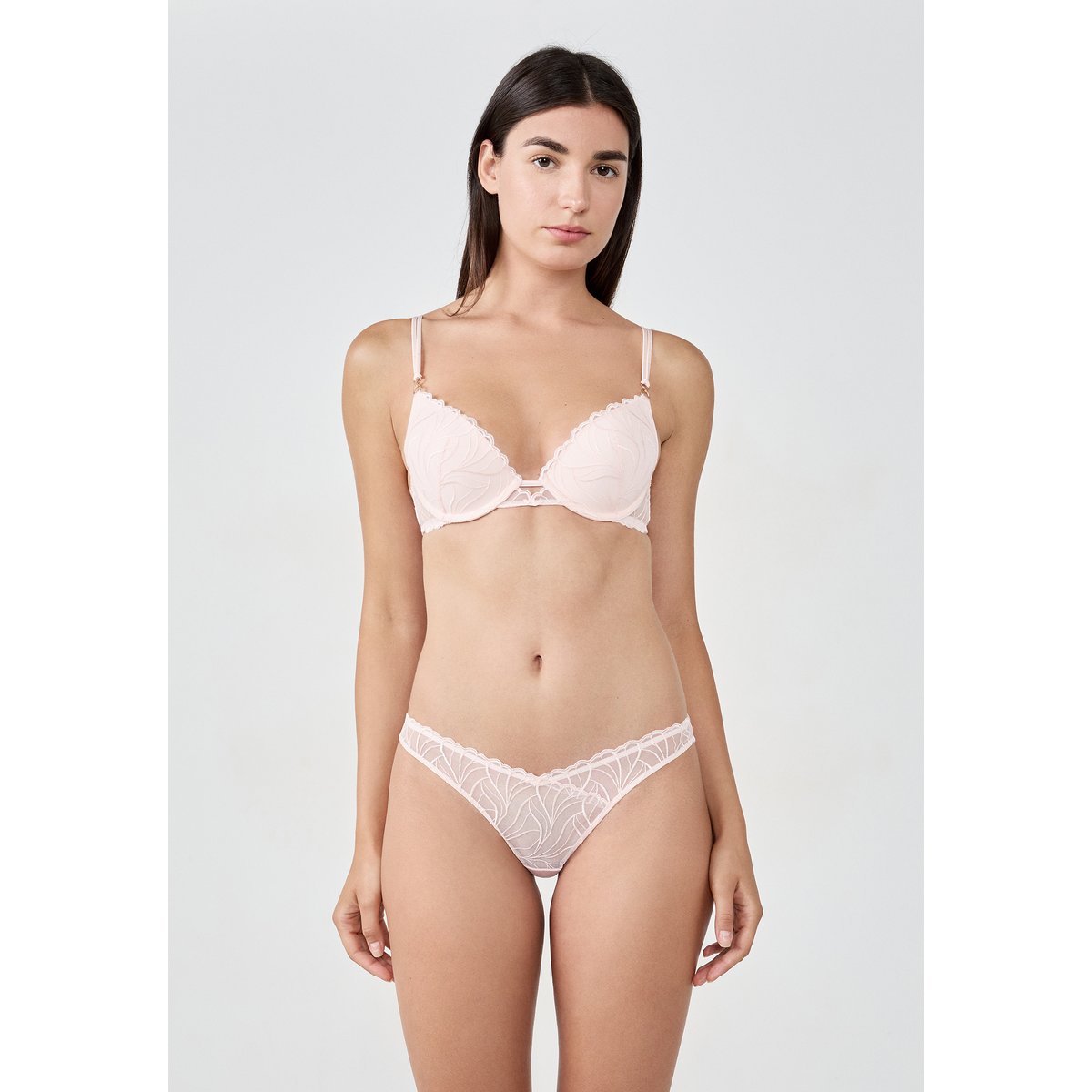 Tanga en broderie florale ENVOLEE rose poudre, ETAM