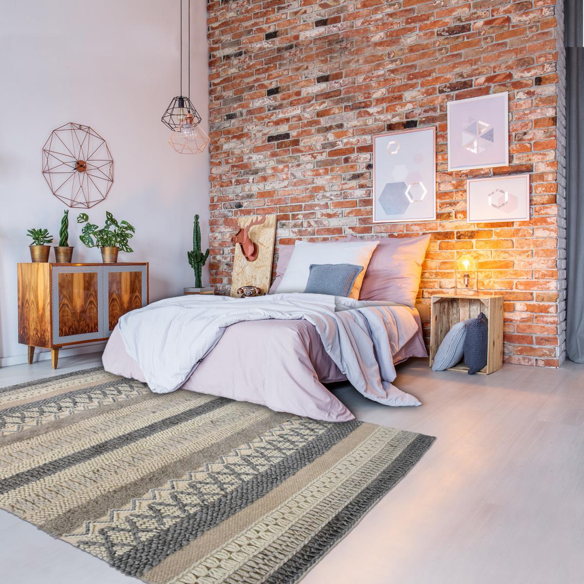 Tapis kilim fait à la main motif ethnique ESPARIA beige ,marron, UN AMOUR DE TAPIS