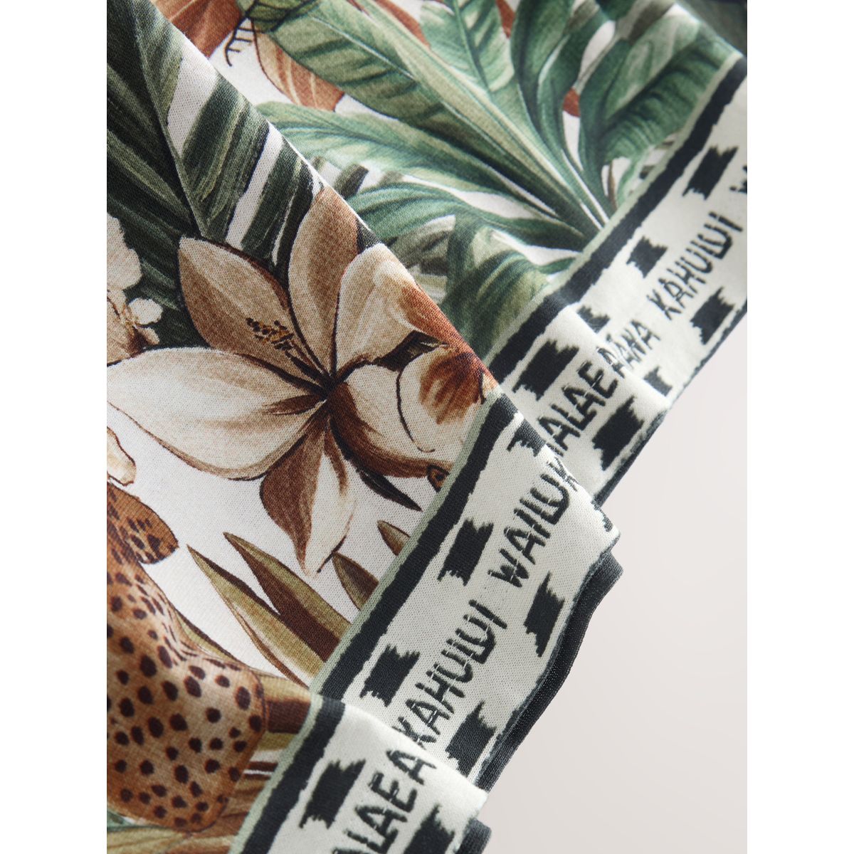 Caftan en jersey avec col imprimé palmier crème, NEXT