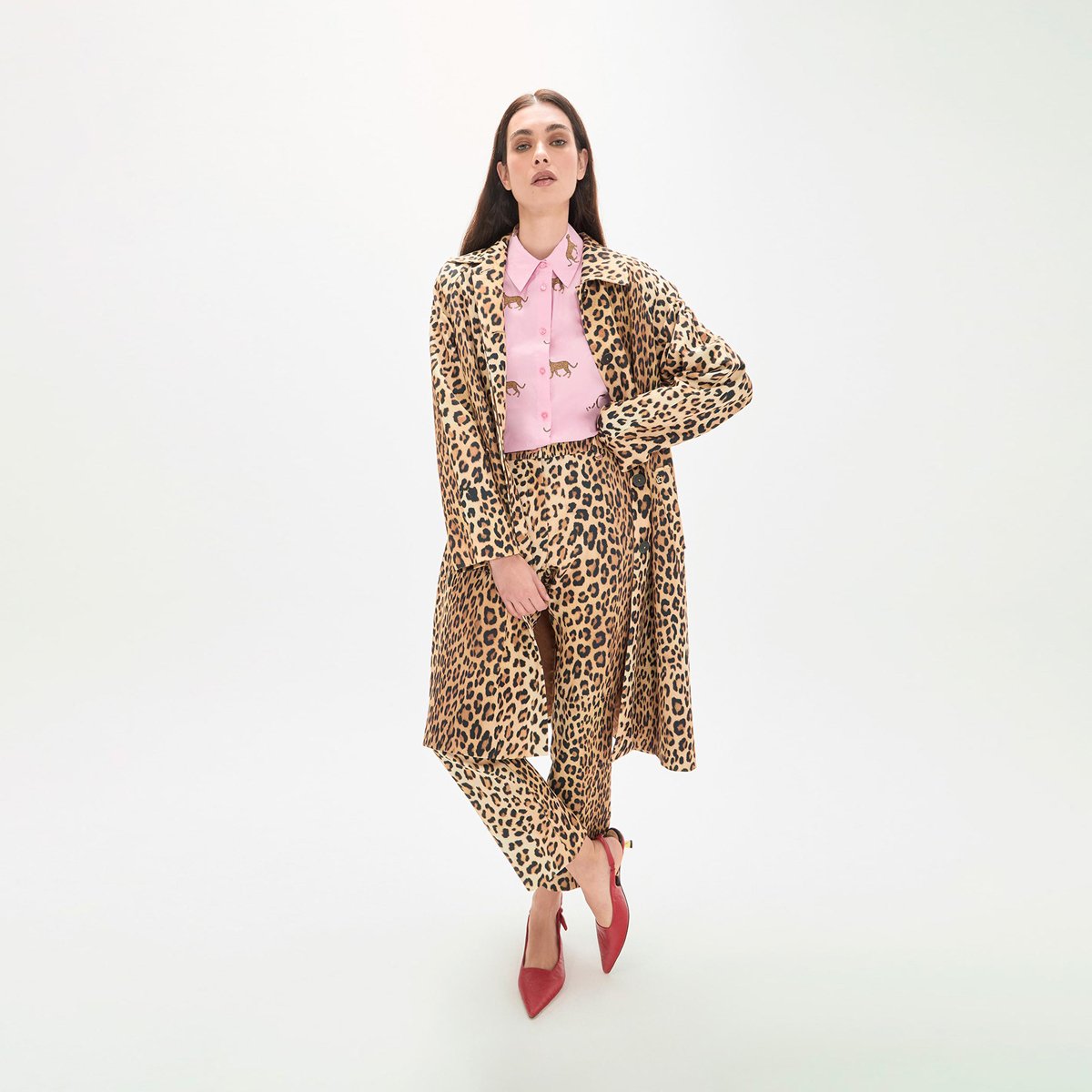 Pantalon droit imprimé léopard en satin léopard, LOLA CASADEMUNT