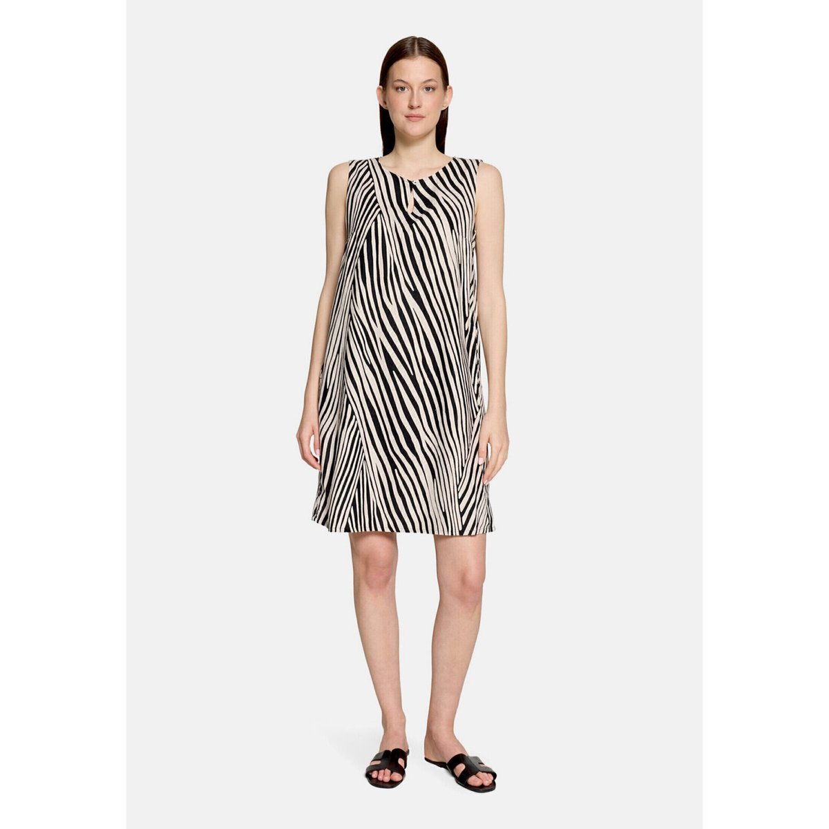 Robe en lin sans manches noir/beige, BETTY BARCLAY