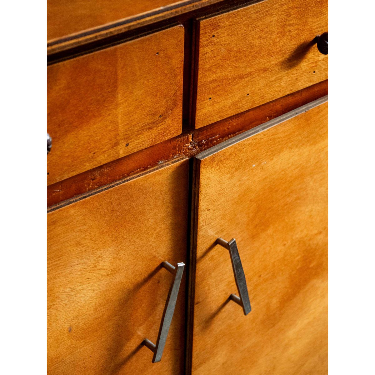 Buffet au plaquage en bois Gustave N°1608 - Bon état bois clair, DEBONGOUT