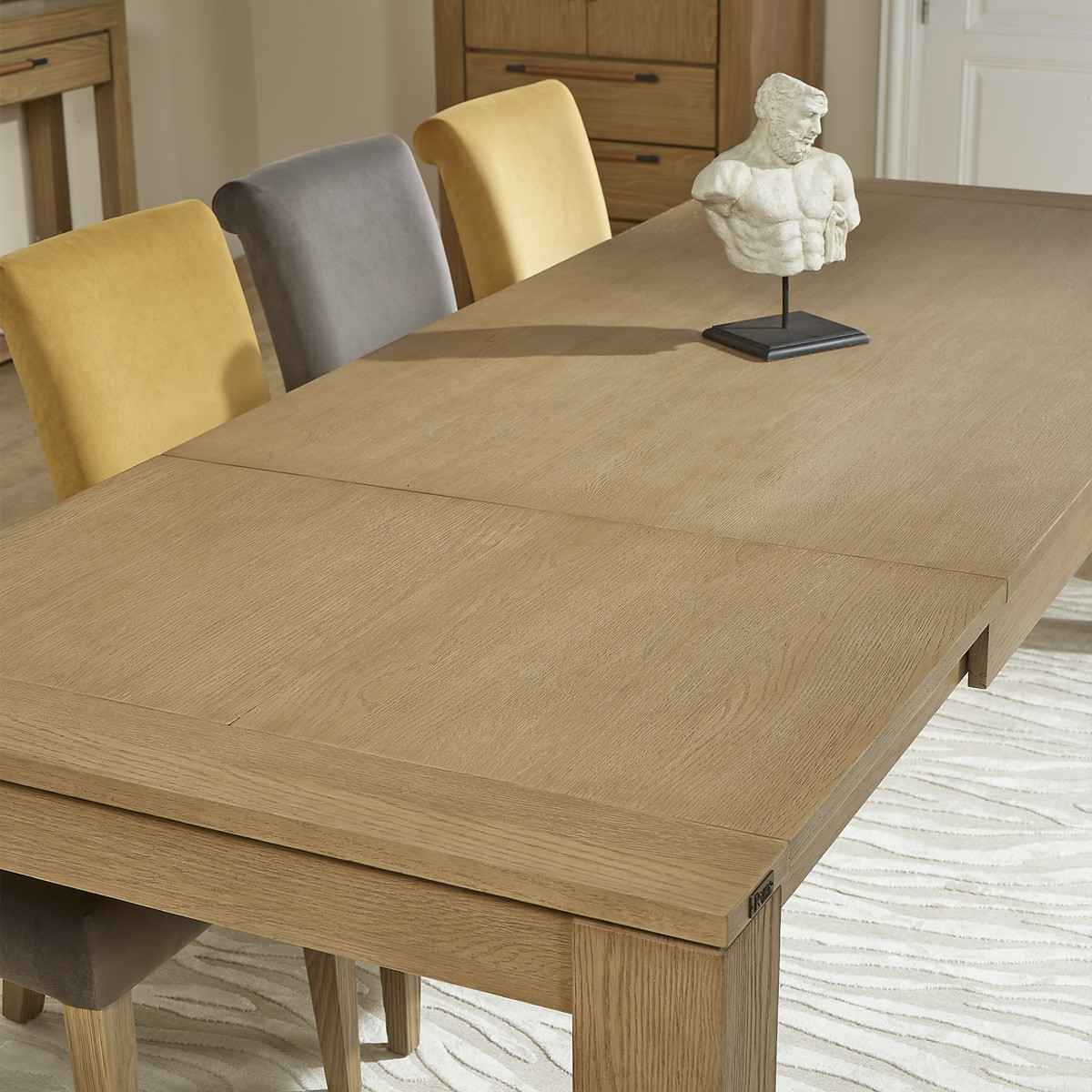 Table rectangulaire en chêne 1 rallonge 8/10 couverts MEGÈVE beige, ROBIN DES BOIS