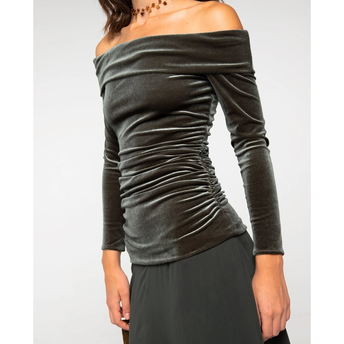 Robe en maille extensible avec franges et coupe ajustée rouge, THE-ARE