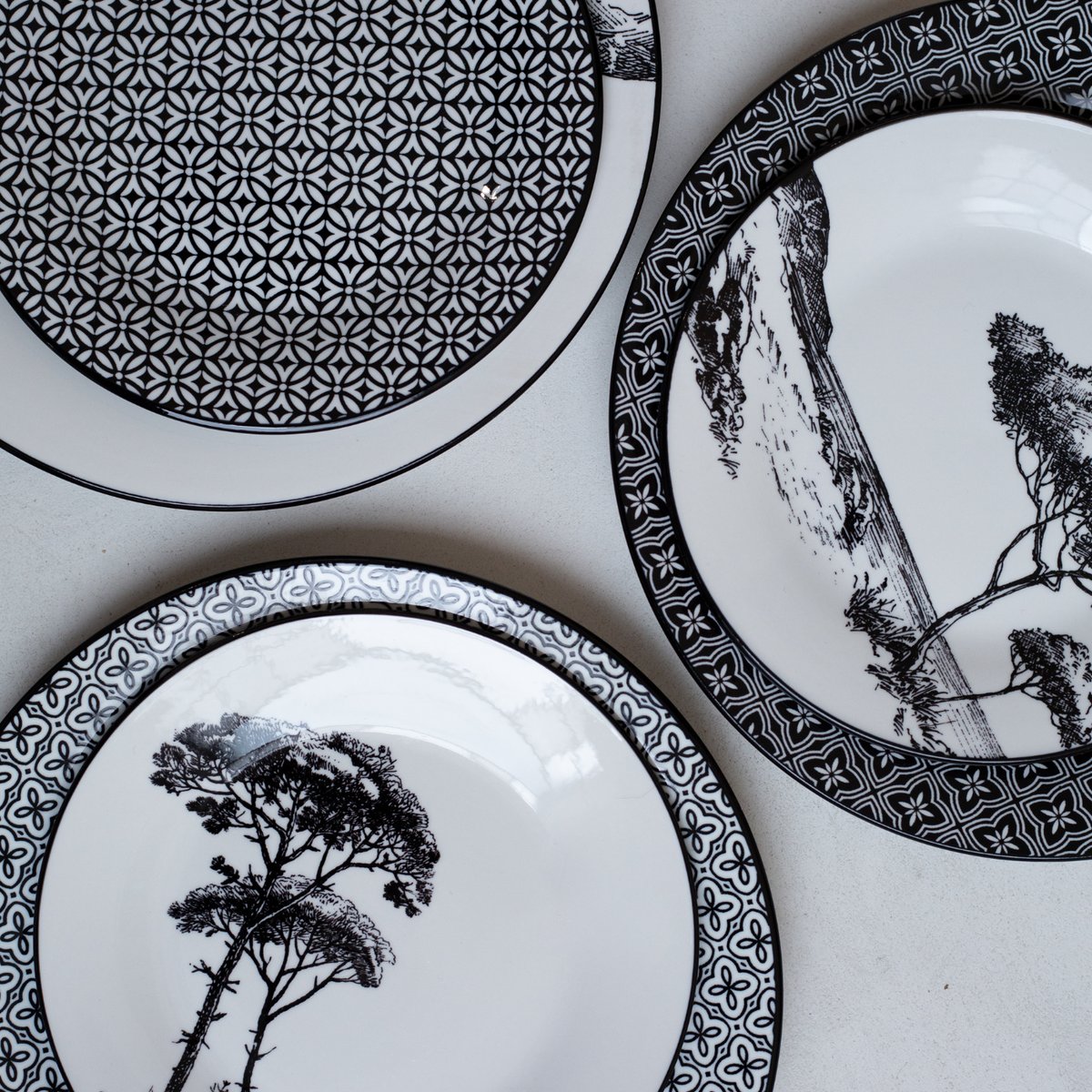 Lot de 6 petites assiettes, VILLA LES PINS noir, ARTIME