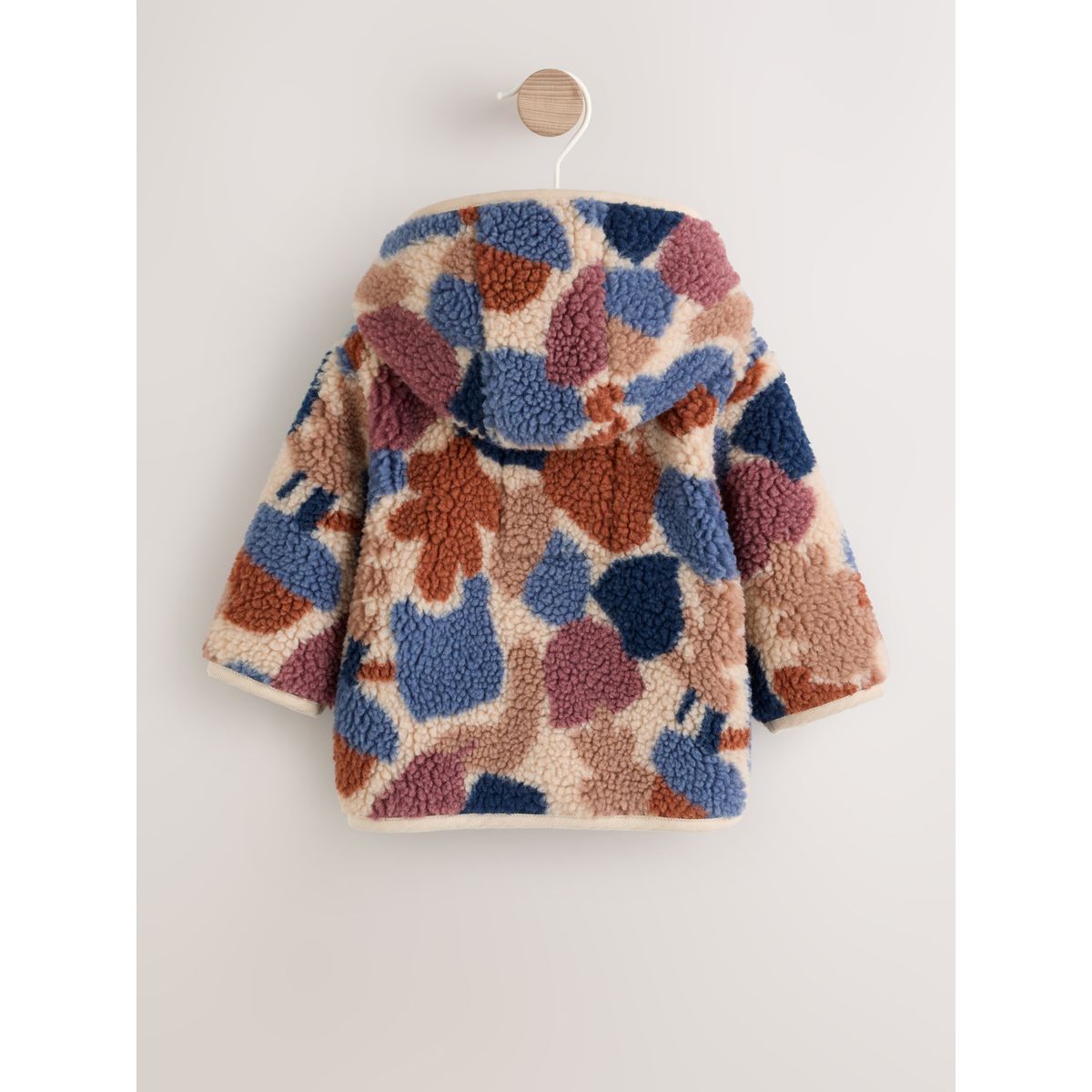 Veste à capuche bébé en peau lainée imprimé camouflage marron et bleu, NEXT