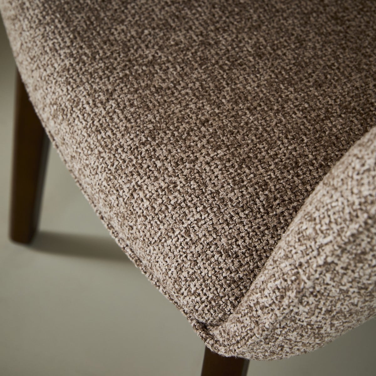 Lot de 2 chaises avec accoudoir tapissée beige KARL beige, SIGNATURE