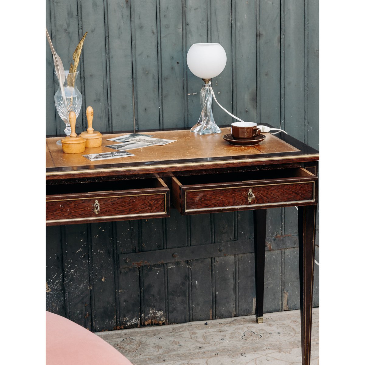 Bureau en bois et cuir Edouard N°497 - Bon état bois foncé, DEBONGOUT