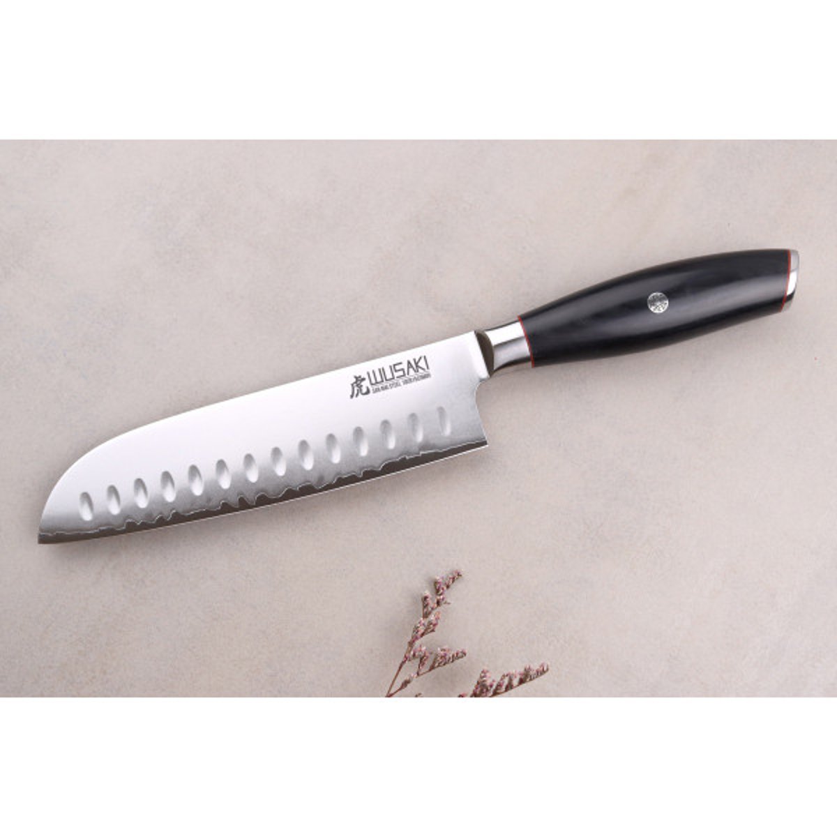 Couteau modèle santoku Fujiko Black 18cm manche en pakka v002228, WUSAKI