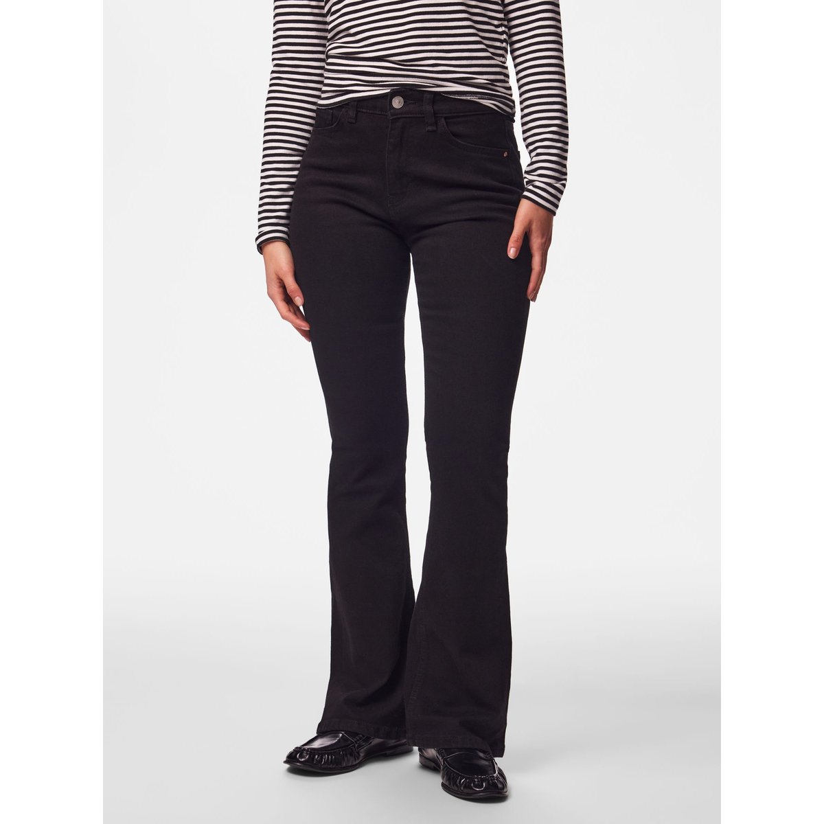 Jean Évasé noir - black denim1, PIECES