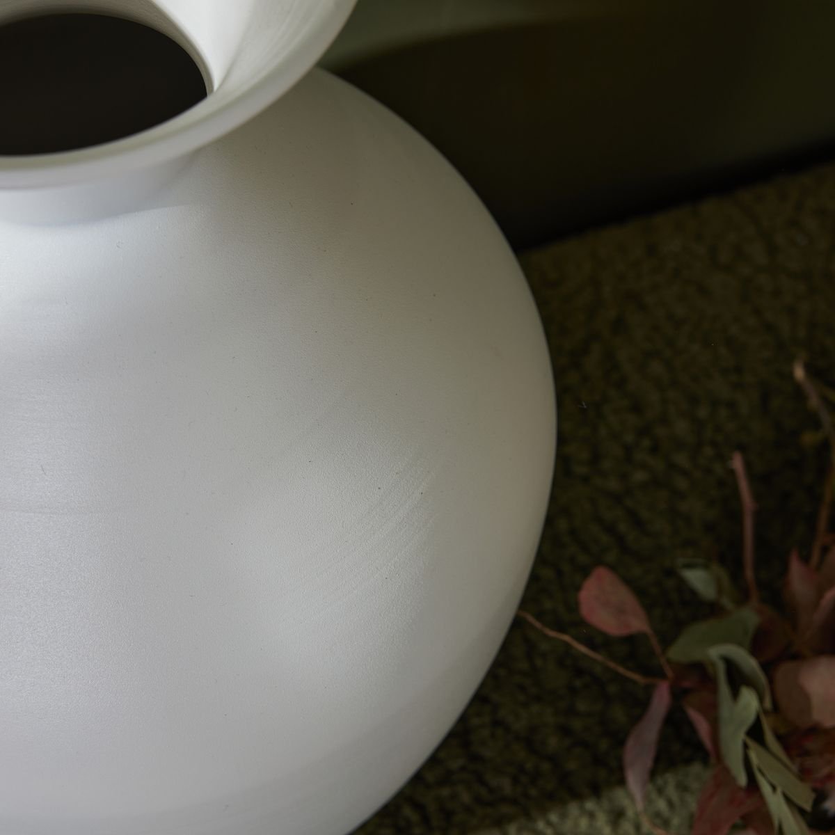 Vase en métal MOKA blanc, FACTORY