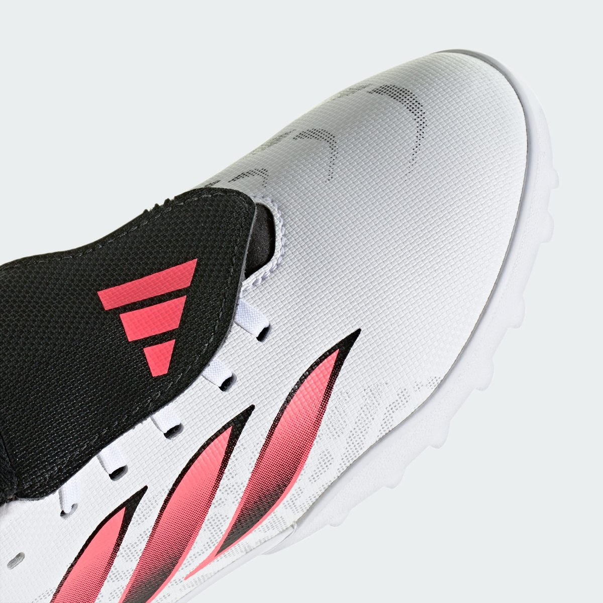 Chaussure De Football Languette Rabattue Predator Club Turf Enfants Chaussure De Football Languette Rabattue Predator Club Turf Enfants cloud white / solar turbo / core black, adidas Performance
